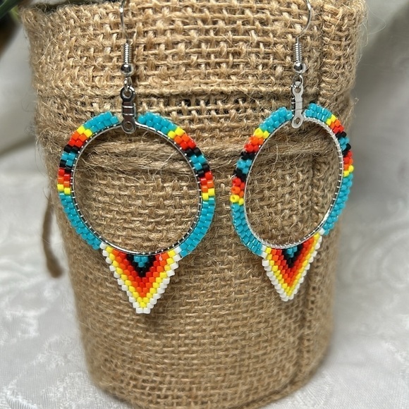 NEW Southwestern Inspired Boho Beaded Earrings - Picture 1 of 7